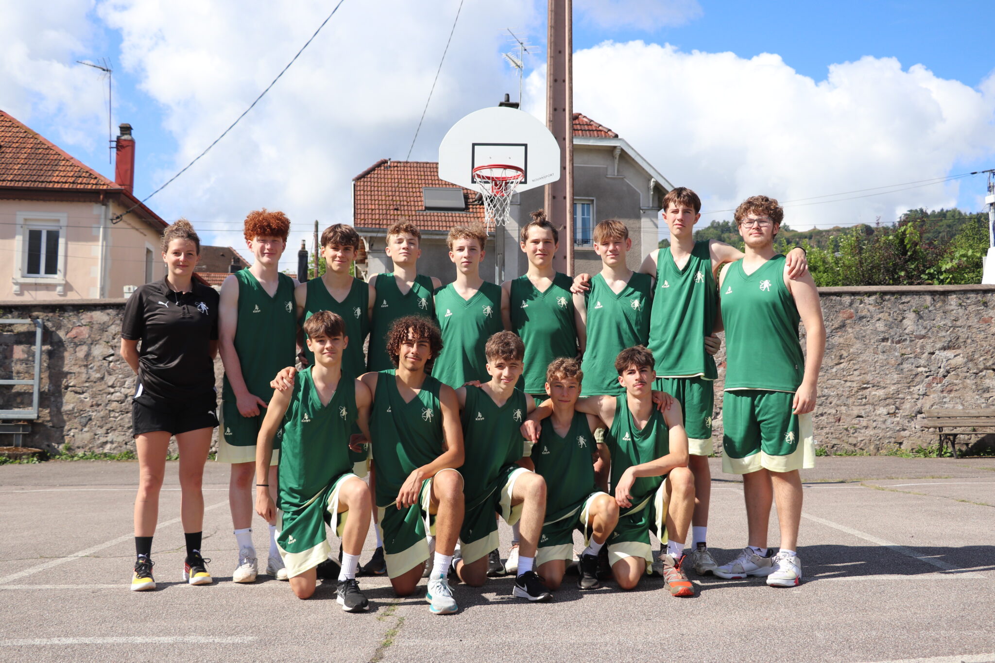 Photo CD67 Basket Camp