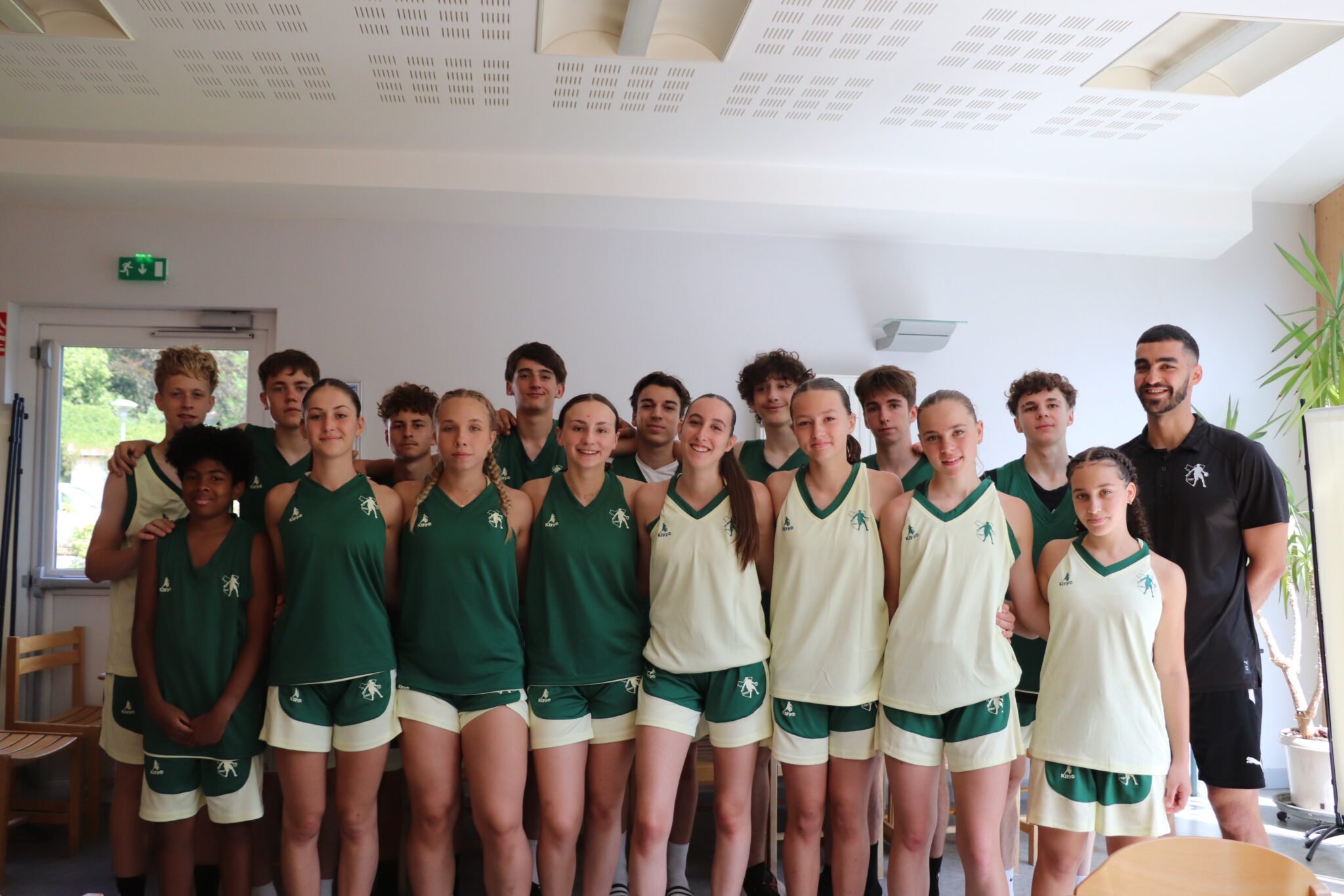 Photo CD67 Basket Camp