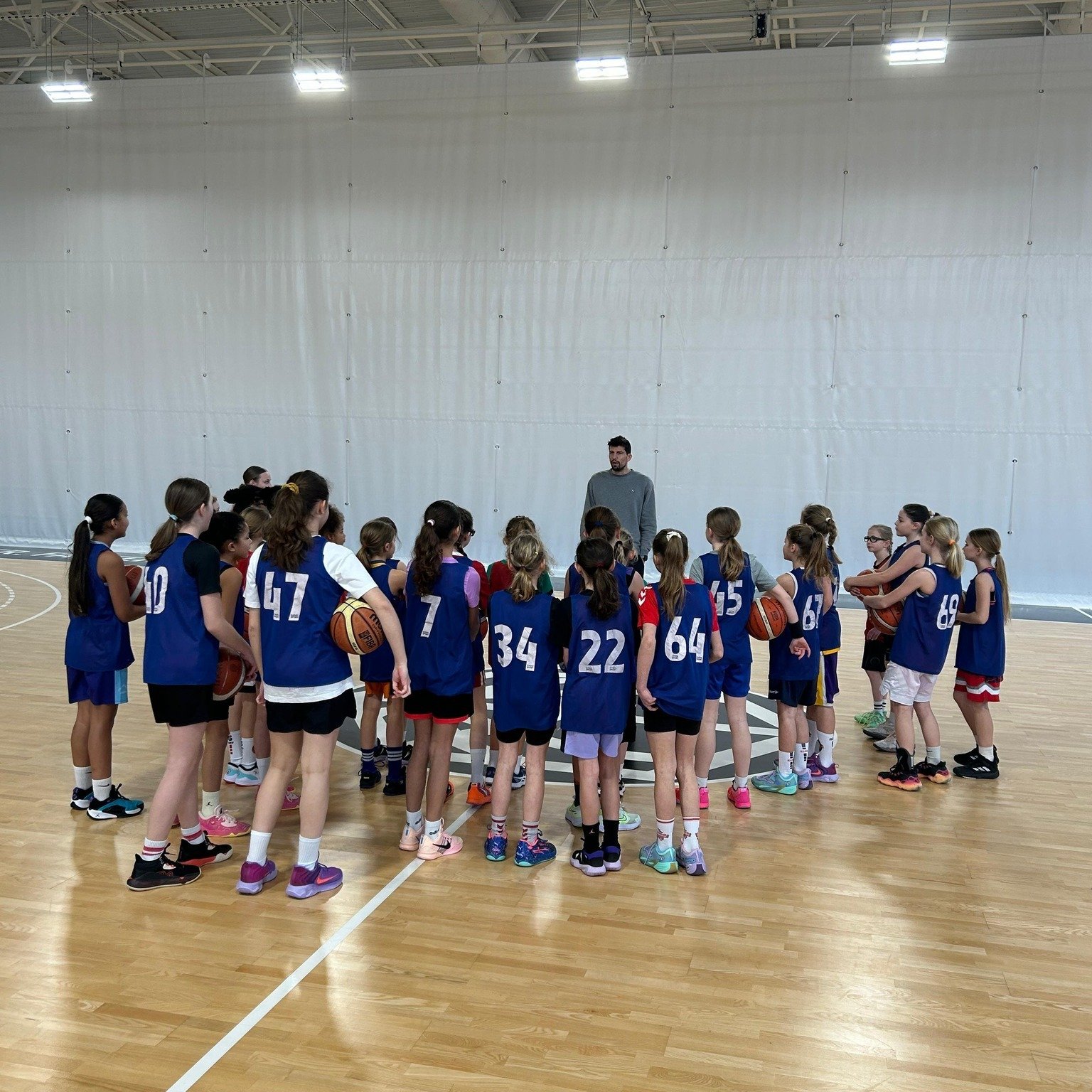 Photo CD67 Basket Camp